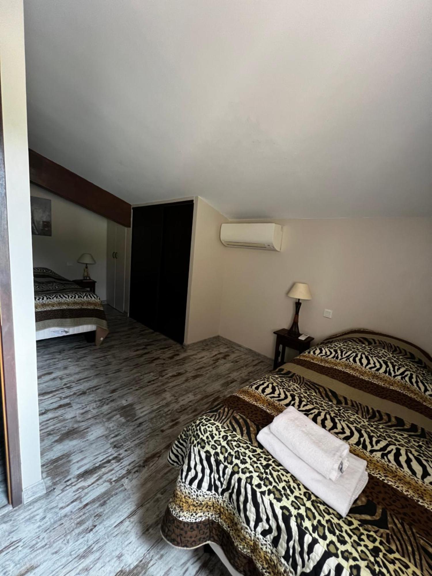 Domaine De La Tannerie Chambres D'Hotes Et Appartements Prades  Εξωτερικό φωτογραφία
